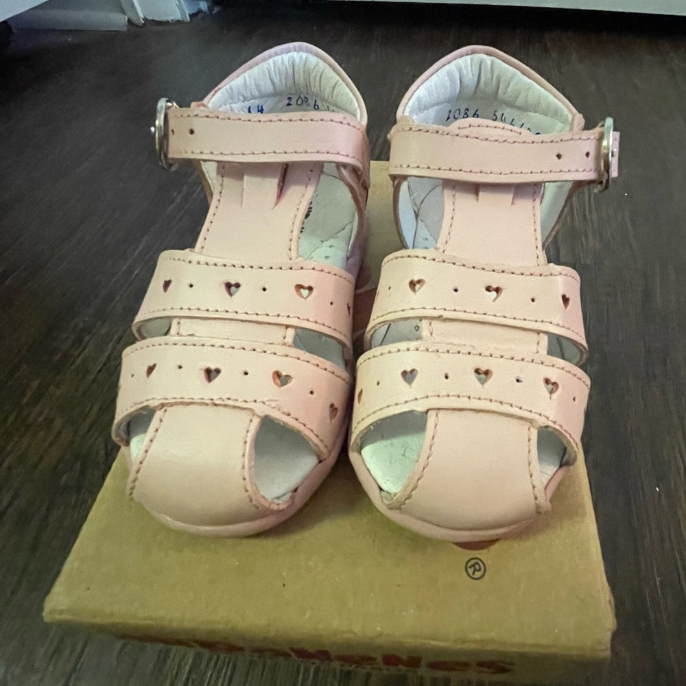 Genuine Leather Pink Girl Toddler Sandals Size: 6